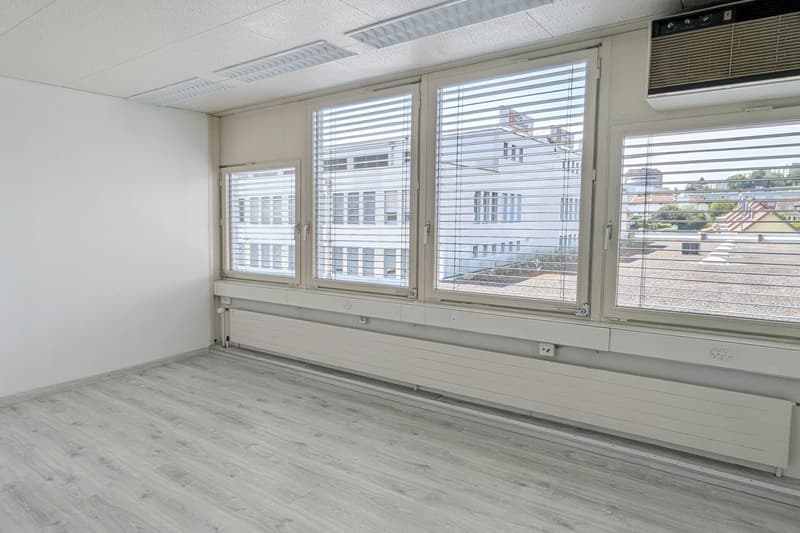 Büro an verkehrsgünstiger Lage (5)