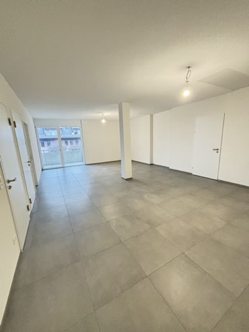 PRIMA LOCAZIONE: Ufficio/Spazio commerciale in affitto (3)