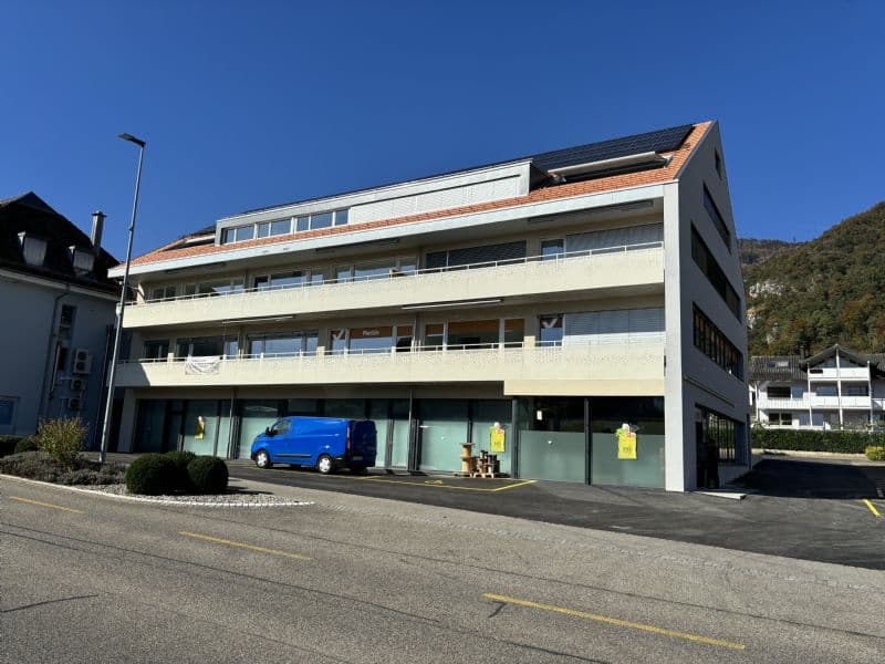 PRIMA LOCAZIONE: Ufficio/Spazio commerciale in affitto (2)