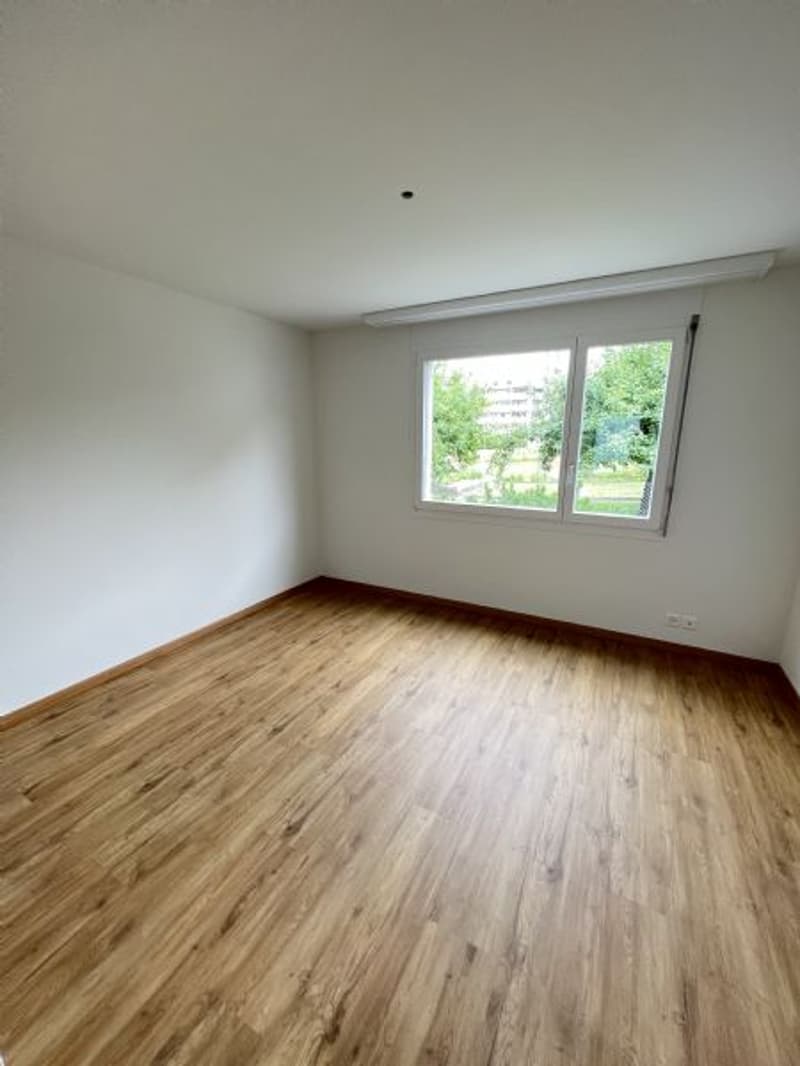Spacious and bright 3-room apartment for rent (4)