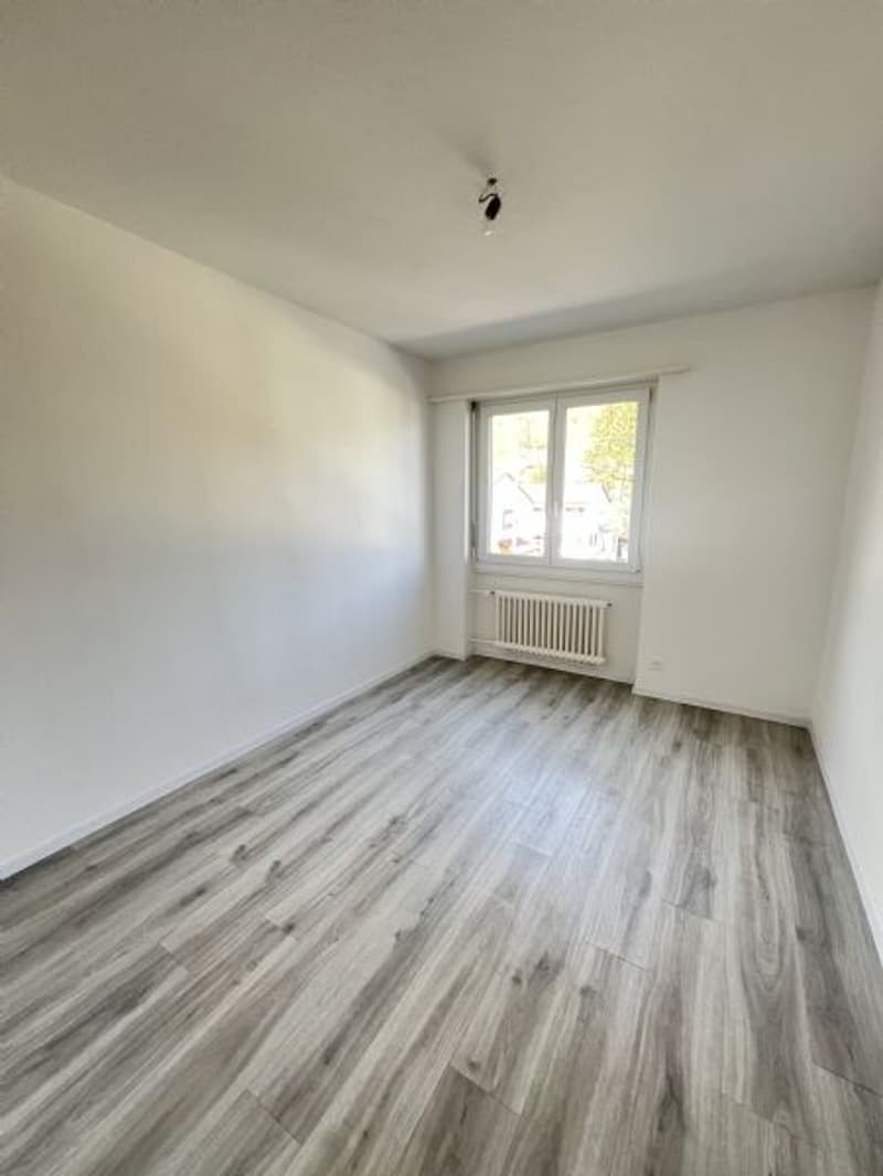 Appartamento di 4 locali luminoso e spazioso in una zona tranquilla (4)