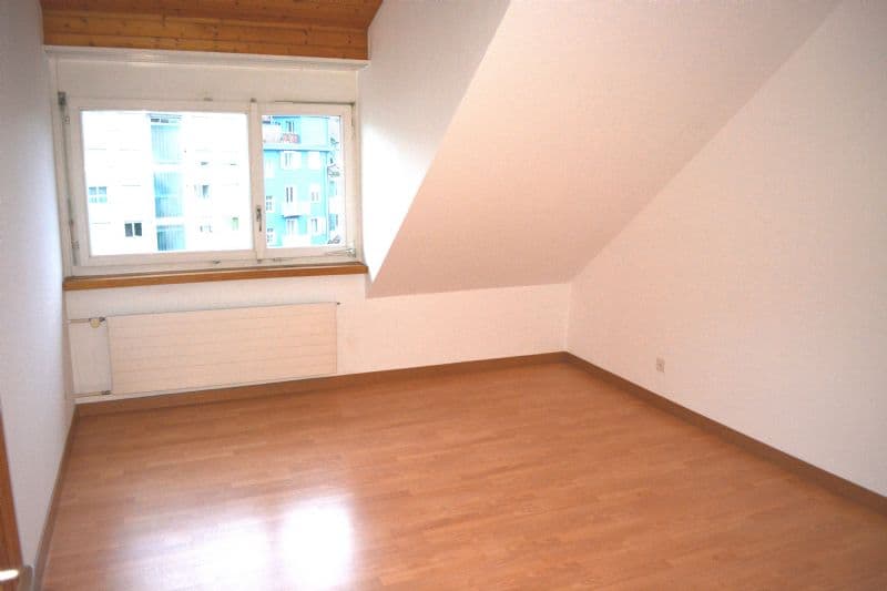 Appartement en duplex de 2,5 pièces à proximité de la gare (6)