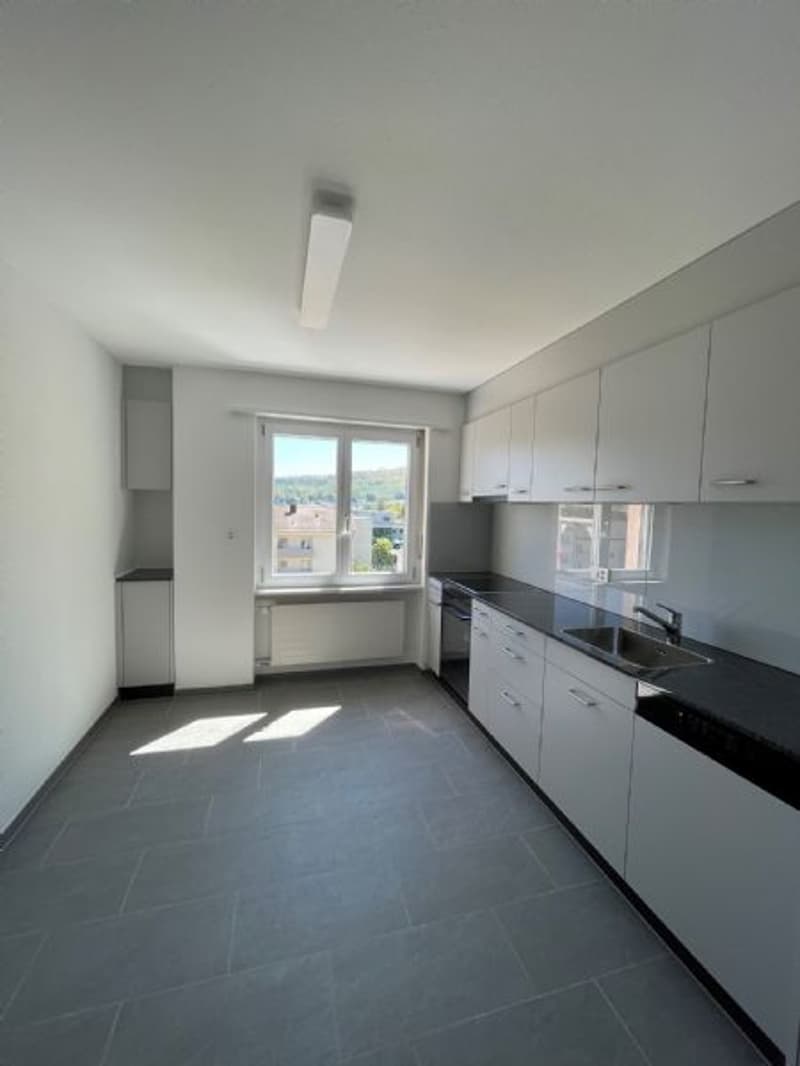 4.5 Zimmerwohnung mit Weitsicht komplett saniert (5)