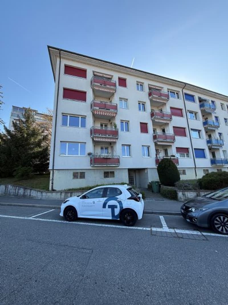 Wohnung direkt am Bahnhof zu vermieten (1)