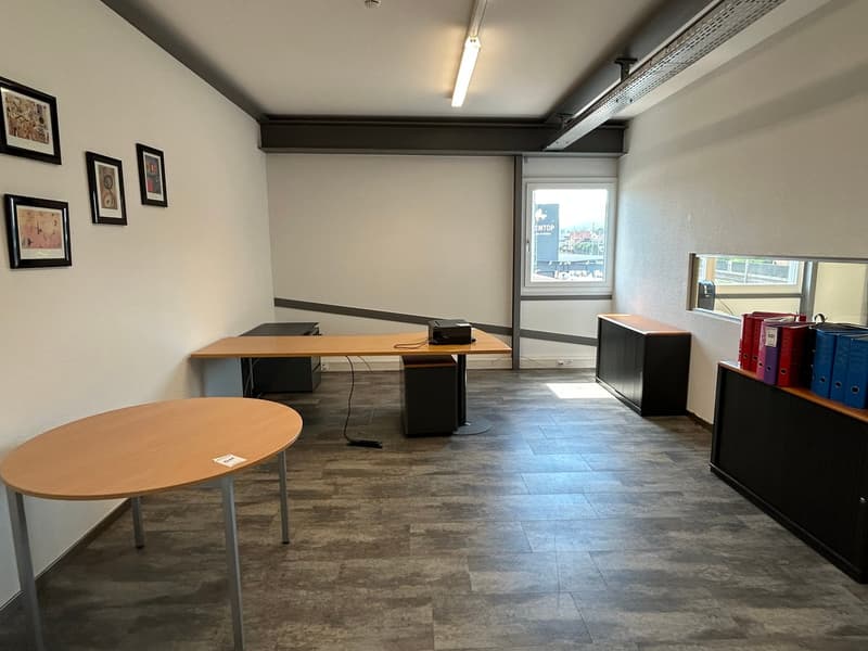 Modern office on the 1st floor in a central location in Wangen b. Olten – available immediately (5)