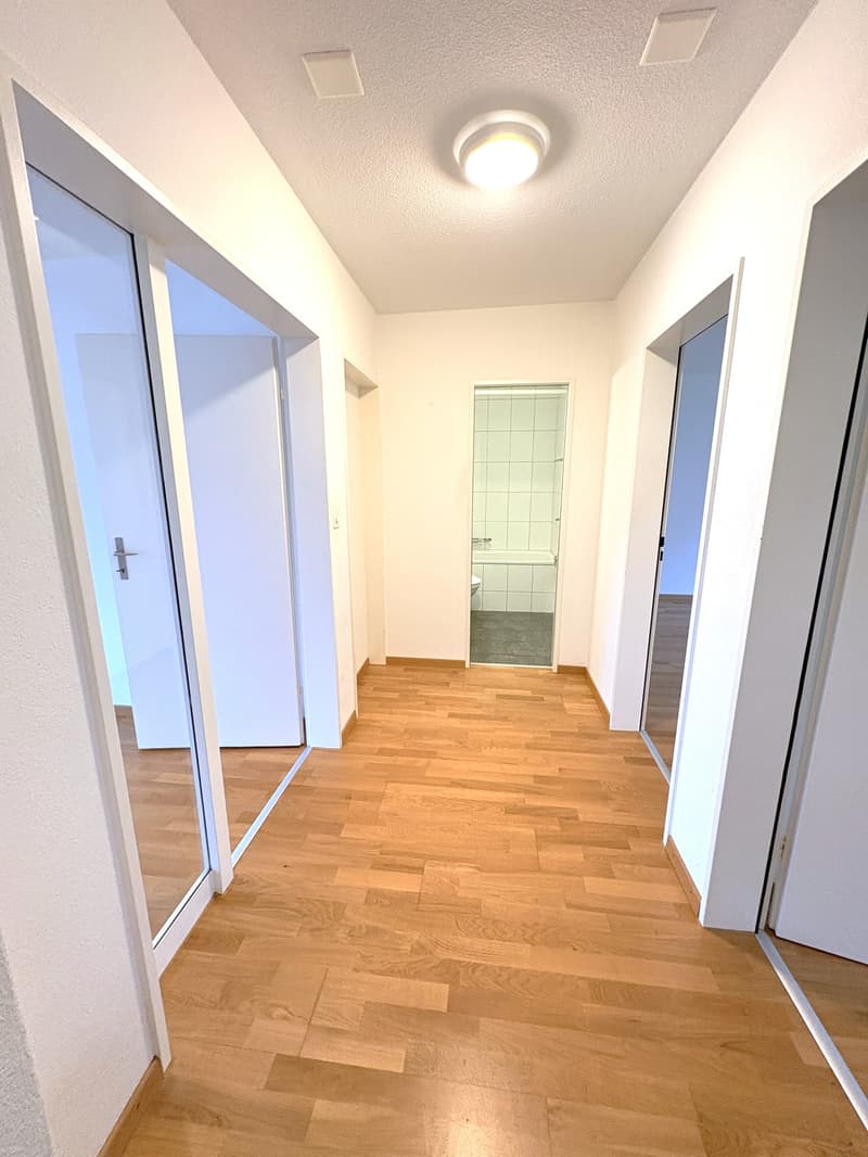 Attractive 3.5-room apartment on the high ground floor with balcony in Schöngrund (7)