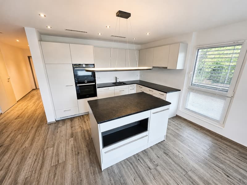 Exklusive 2.5-Zimmer-Wohnung mit grosser Balkonfläche 36,5 m2 (5)