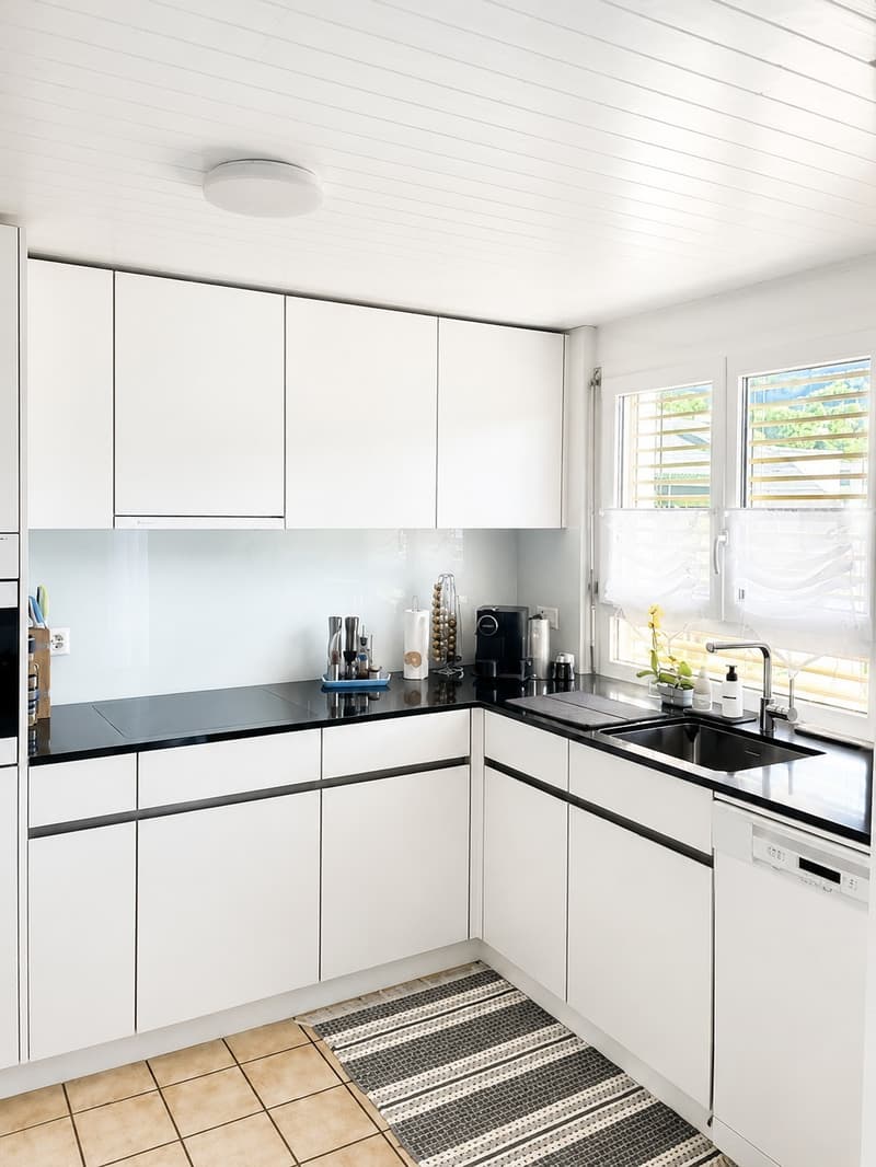 Originelle 3.5-Zimmer-Attikawohnung mit grossem Balkon und privatem Estrich (5)