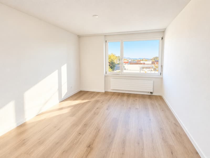 Grosszügige 3.5-Zimmer-Wohnung mit verglastem Balkon in Olten (7)