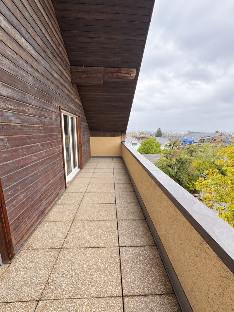 Gemütliche 2.5-Zimmer-Dachwohnung mit grosszügigem Balkon (11)