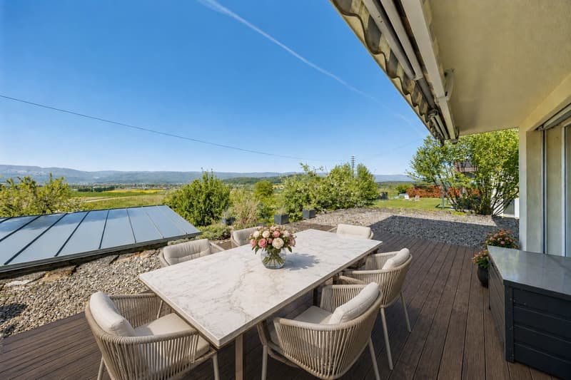 Mediterranes Zweifamilienhaus mit Weitsicht und grossem Garten (12)