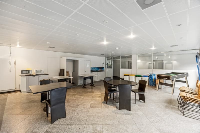 Spazio ufficio moderno nel Centro Talgut Ittigen – 280 m² disponibile immediatamente (12)