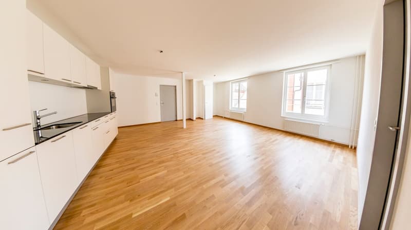 Mitten in der Altstadt - Grosse WG-Wohnung mit separaten Badezimmern (1)