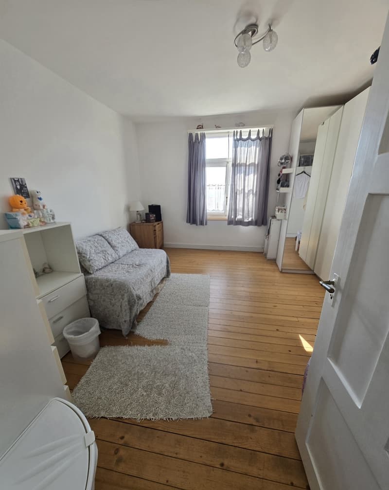 Maison spacieuse de 6,5 pièces avec annexe et vue imprenable (11)