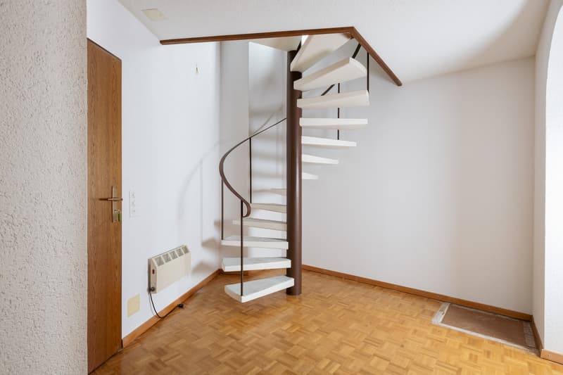 Charming 2.5-room maisonette apartment for sale in a quiet neighborhood (8)