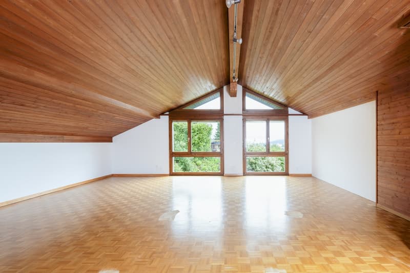 Charming 2.5-room maisonette apartment for sale in a quiet neighborhood (5)