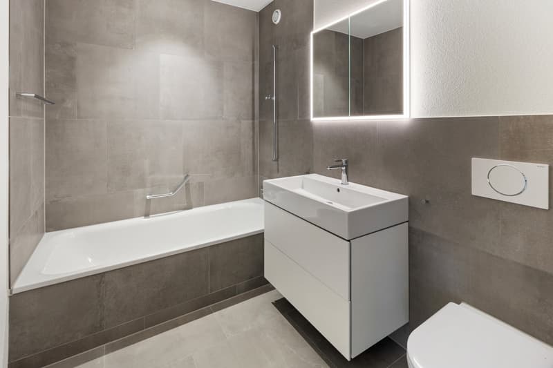Badezimmer mit Badewanne
