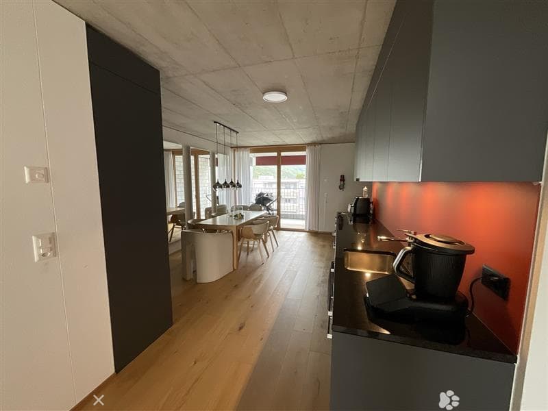 Moderne 3.5-Zimmer-Wohnung mit 2 Balkonen in Biel (2)