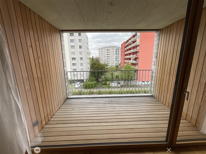 Moderne 3.5-Zimmer-Wohnung mit 2 Balkonen in Biel (7)