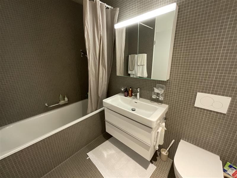 Appartamento moderno 3.5 locali con 2 balconi a Biel (3)