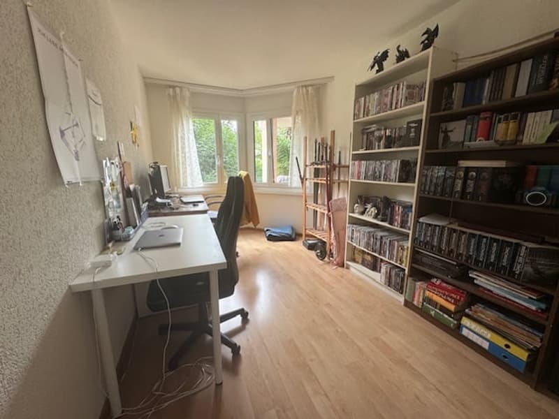 Large 4.5-room apartment in a family-friendly neighborhood (6)