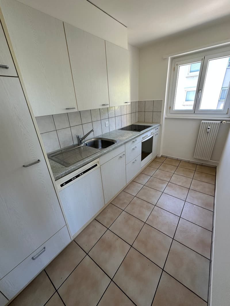 Charmant appartement 4.5 pièces avec balcon à Biel (8)