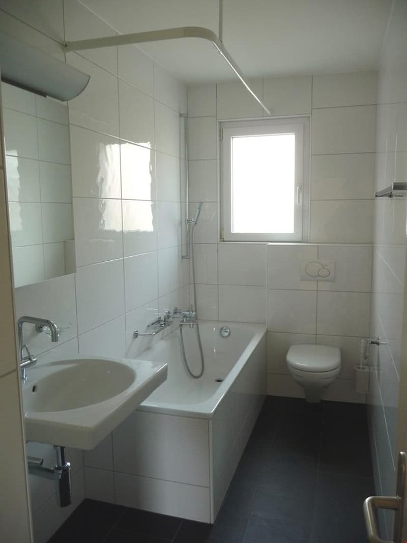 Bright 3-room apartment with balcony in Nidau (7)