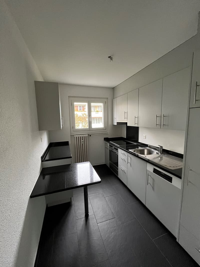 Bright 3-room apartment with balcony in Nidau (6)