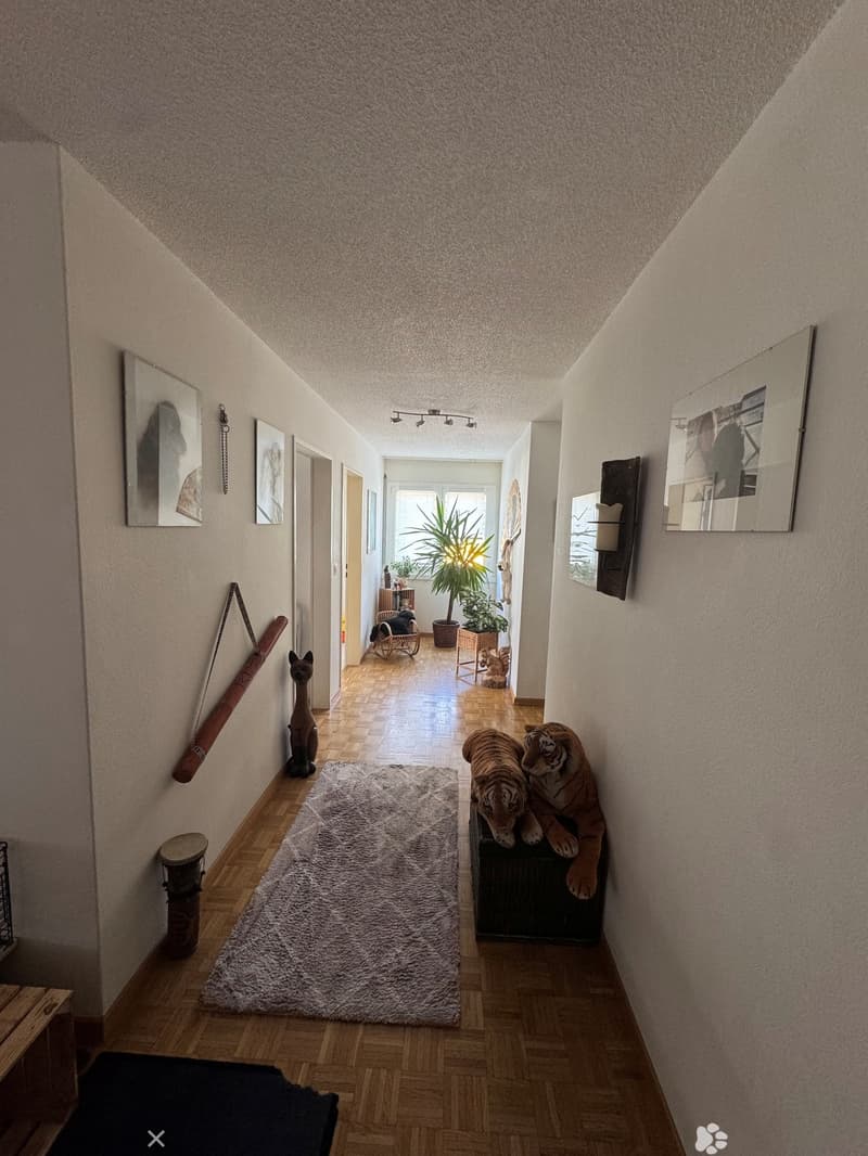 Gemütliche 4.5-Zimmerwohnung im 1. OG (2)