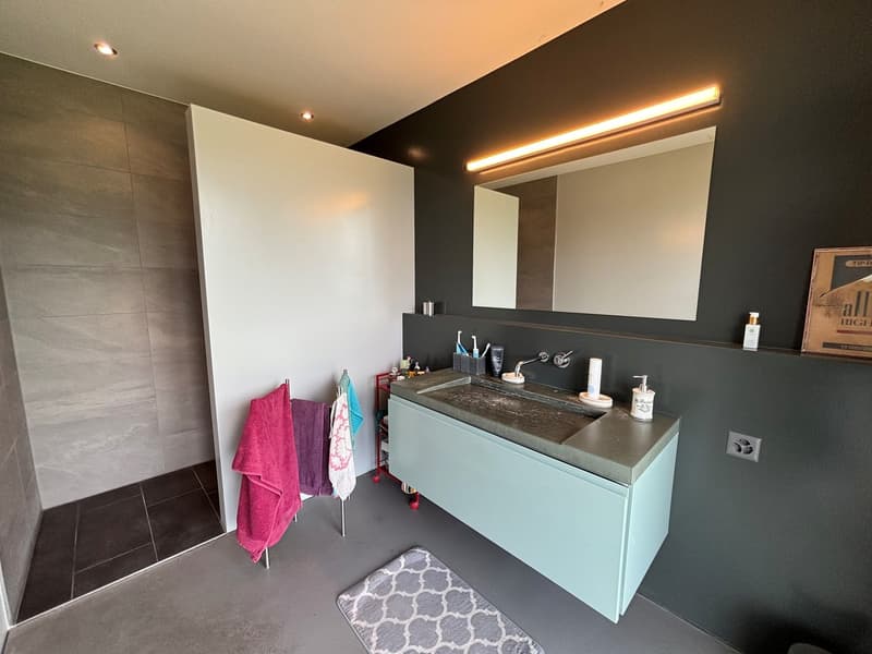 Ampia casa unifamiliare 5.5 locali a Bellmund (5)