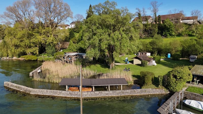 Terreno edificabile esclusivo sul lago di Bienne con capanno per barche (1)
