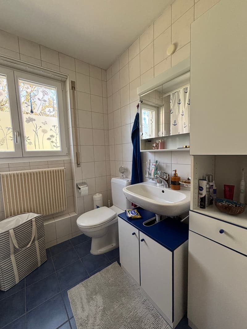 Casa unifamiliare con appartamento per anziani e grande giardino (15)