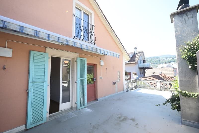 9-Room Two-Family House with Potential in Biel (3)