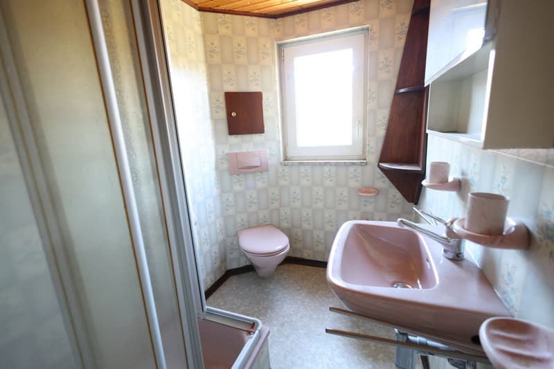 9-Room Two-Family House with Potential in Biel (10)