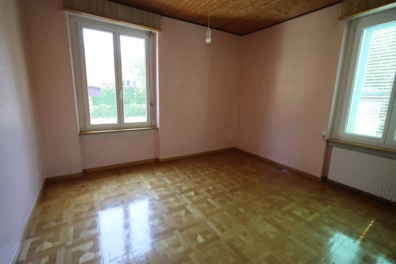 9-Room Two-Family House with Potential in Biel (8)