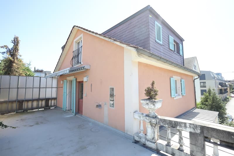 9-Room Two-Family House with Potential in Biel (2)