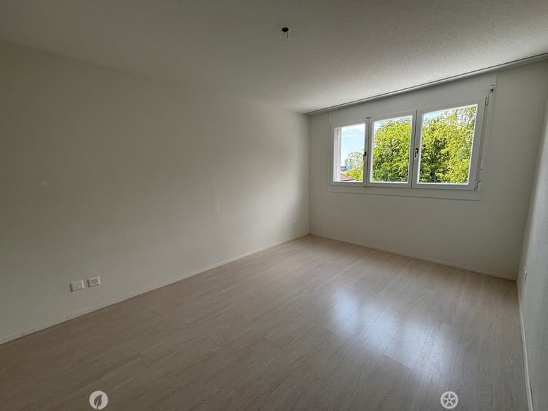 4.5-Zimmer-Wohnung mit Balkon und Weitsicht (6)