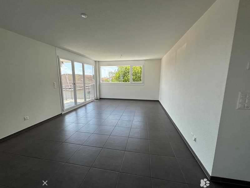 4.5-Zimmer-Wohnung mit Balkon und Weitsicht (2)