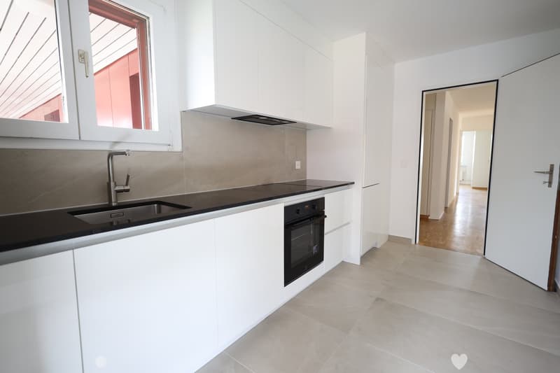 Helle 4.5-Zimmer-Wohnung mit Balkon im Zentrum von Biel (1)