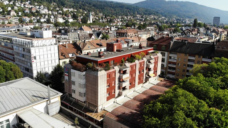 Appartamento 4.5 locali luminoso con balcone nel centro di Biel (7)
