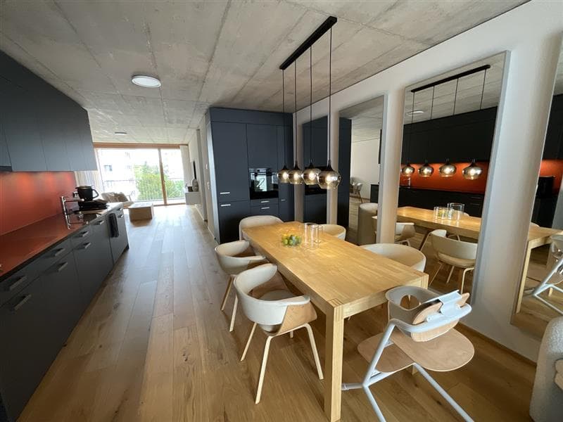 Appartamento moderno 3.5 locali con 2 balconi a Biel (1)