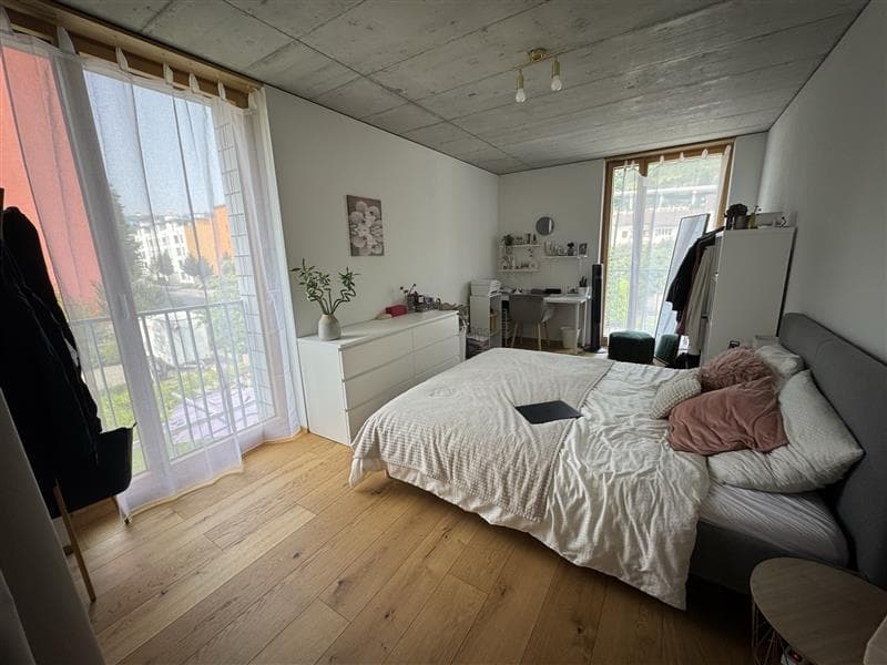 Appartamento moderno 4.5 locali con balcone a Biel (5)