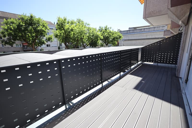Newly renovated 2-room apartment in the center of Biel (4)