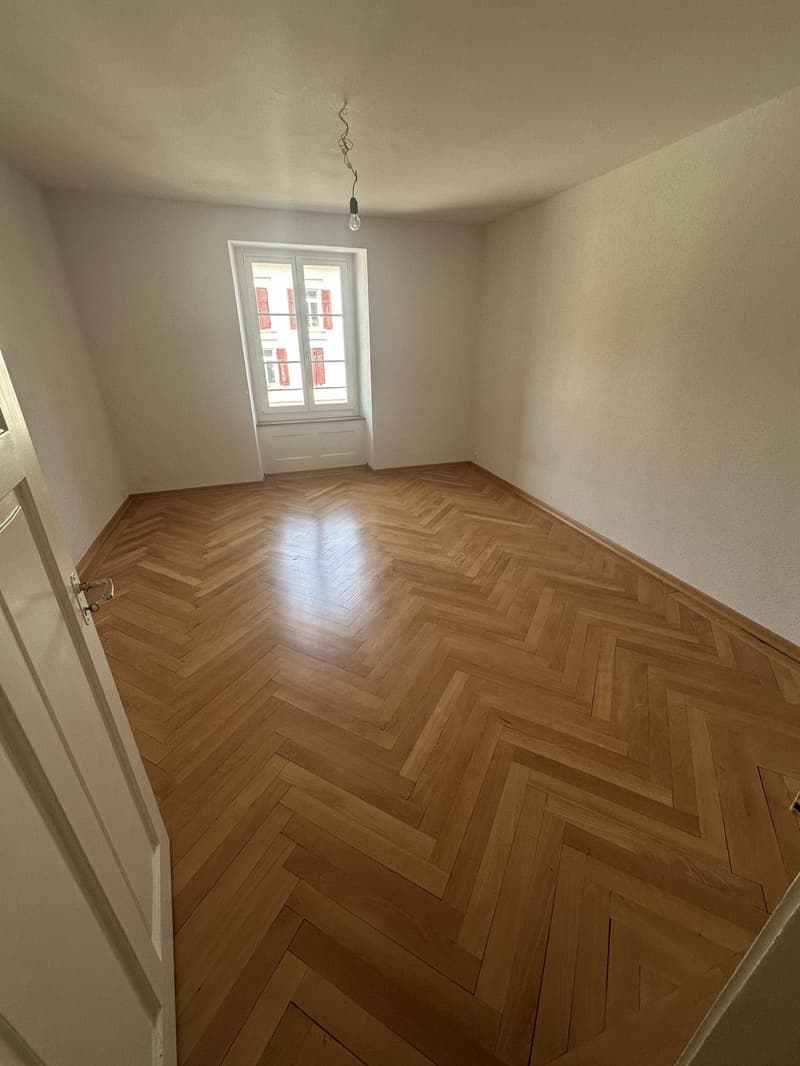 Charmante 4.5-Zimmerwohnung Duplex im Herzen von Nidau (4)