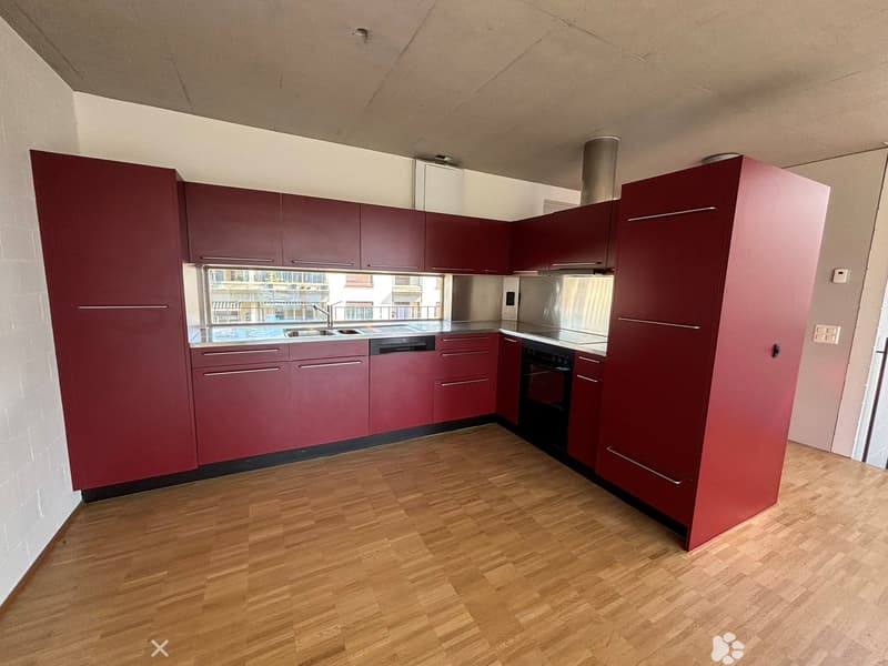 Helle 4.5-Zimmer-Duplexwohnung mit Balkon in Biel (2)