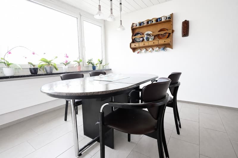 Grosszügige 5-Zimmer-Wohnung mit Weitsicht in Ipsach (5)