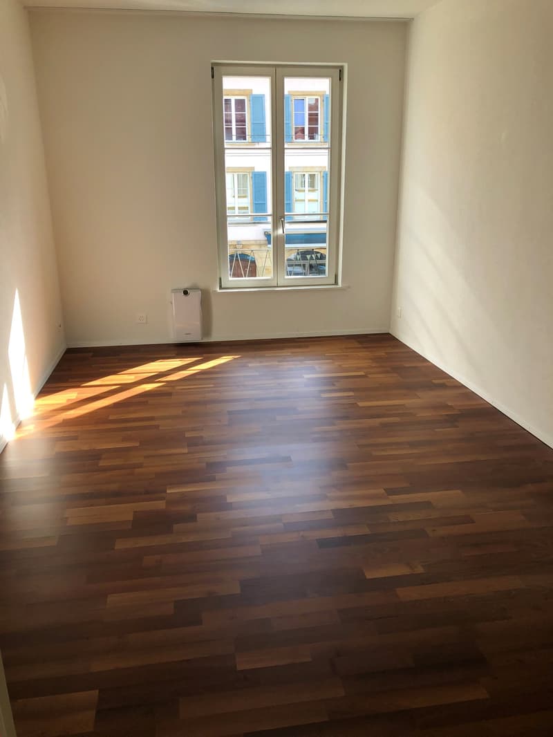 Moderne 3.5-Zimmer-Wohnung im Herzen von Nidau (3)