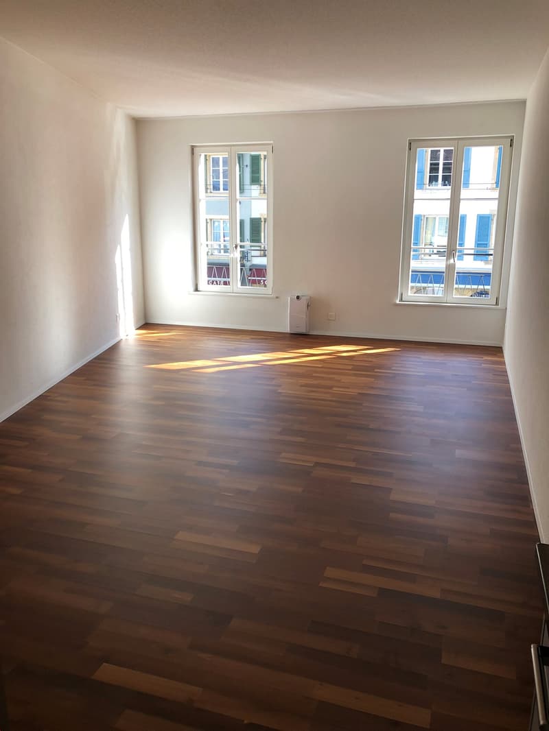 Moderne 3.5-Zimmer-Wohnung im Herzen von Nidau (2)