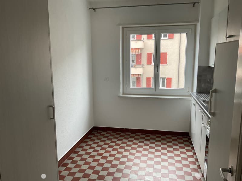 3-Zimmerwohnung im ruhigen Champagnequartier (3)