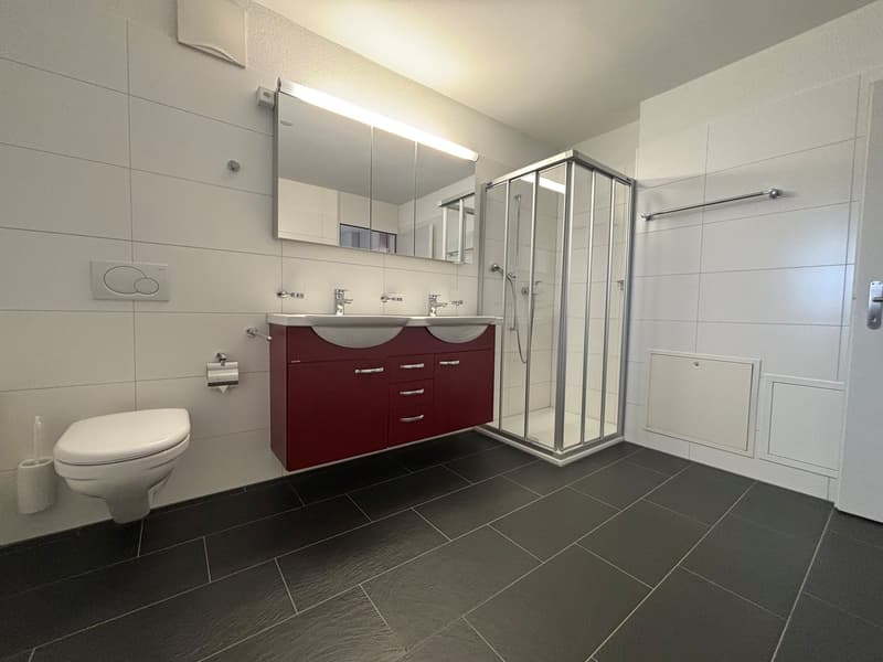 Helle 5.5-Zimmer-Wohnung mit Jurablick in Ipsach (8)